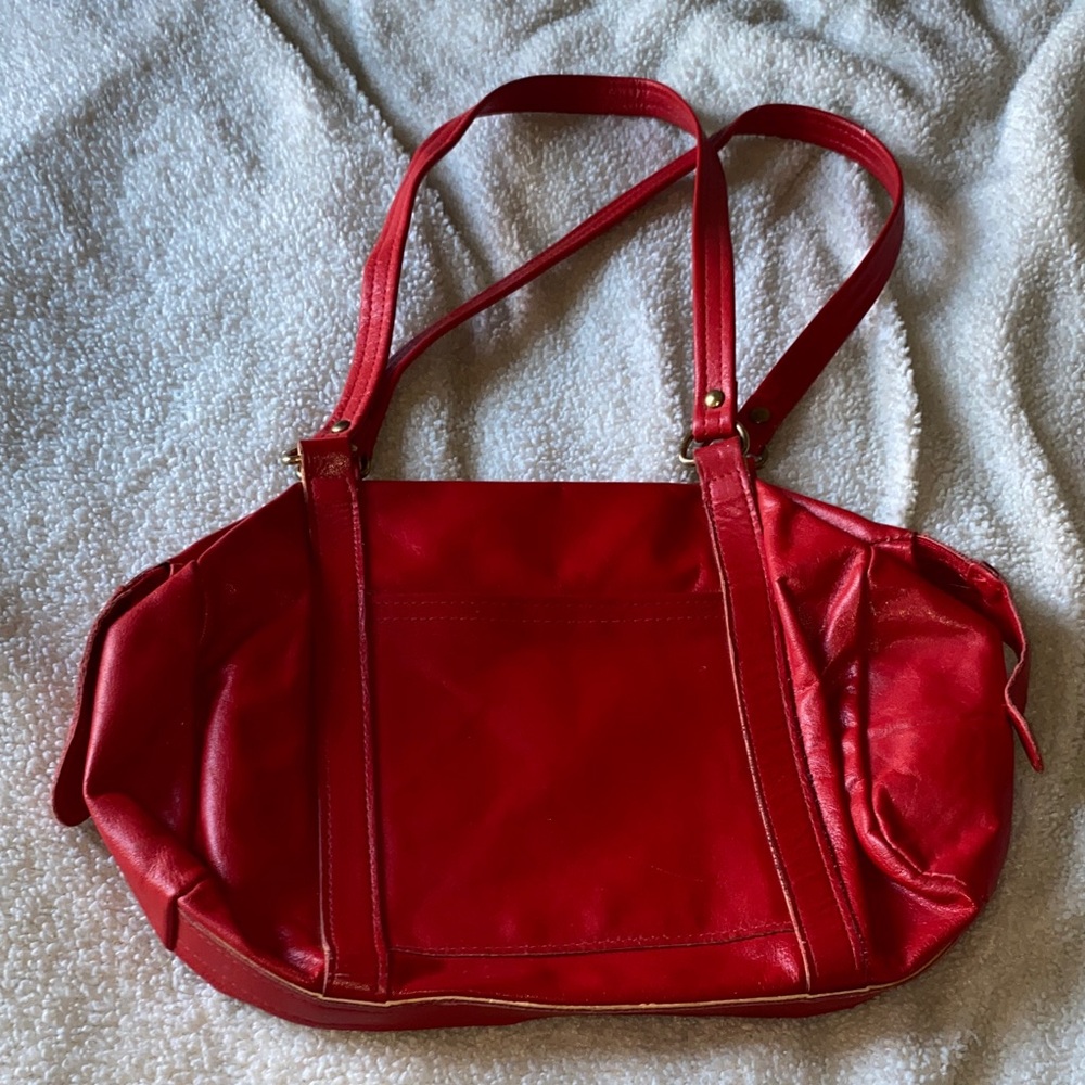 Chic Red Leather Shoulder Bag